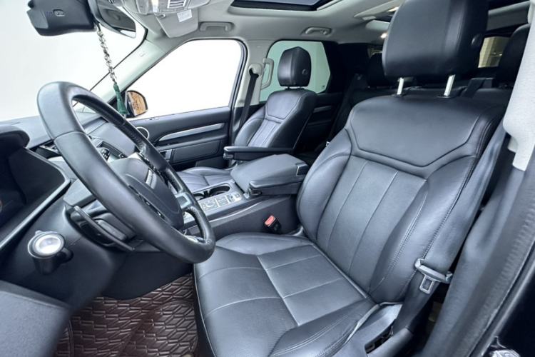 Used Land Rover Discovery 2020 3.0 SC V6 30th Anniversary Special Edition Right Front Seat