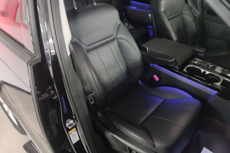Used Land Rover Discovery 2020 3.0 SC V6 SE Right Front Seat
