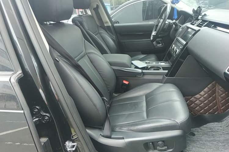 Used Land Rover Discovery 2020 3.0 SC V6 SE Right Front Seat