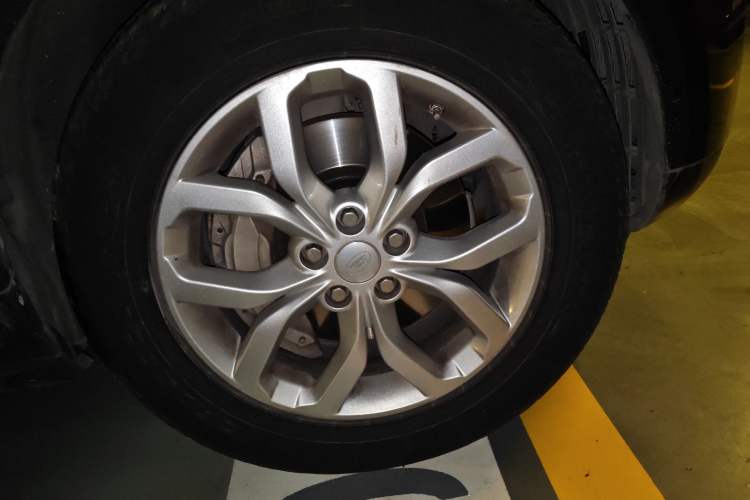 Used Land Rover Discovery 2020 3.0 SC V6 SE Right Front Wheel Hub