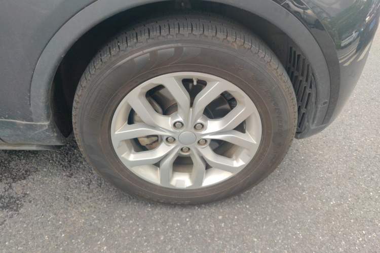 Used Land Rover Discovery 2020 2.0T SE Right Front Wheel Hub