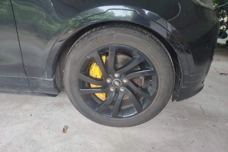 Used Land Rover Discovery 2020 3.0 SC V6 30th Anniversary Special Edition Right Front Wheel Hub
