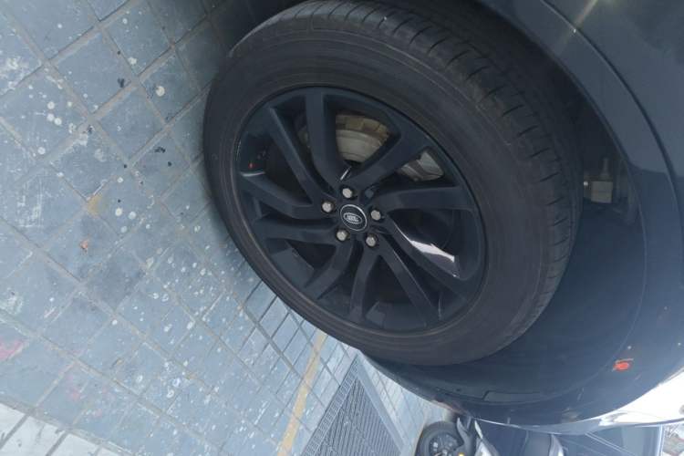 Used Land Rover Discovery 2020 3.0 SC V6 30th Anniversary Special Edition Right Front Wheel Hub