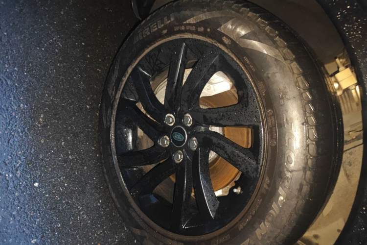 Used Land Rover Discovery 2020 3.0 SC V6 30th Anniversary Special Edition Right Front Wheel Hub