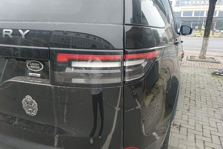 Used Land Rover Discovery 2020 3.0 SC V6 SE Right Rear Taillight