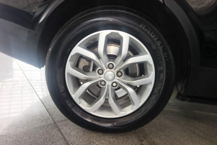 Used Land Rover Discovery 2020 3.0 SC V6 SE Right Rear Wheel Hub