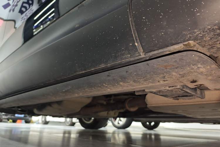 Used Land Rover Discovery 2020 2.0T SE Right Side Sill