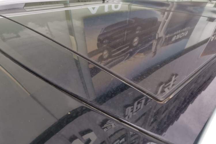 Used Land Rover Discovery 2020 2.0T SE Roof