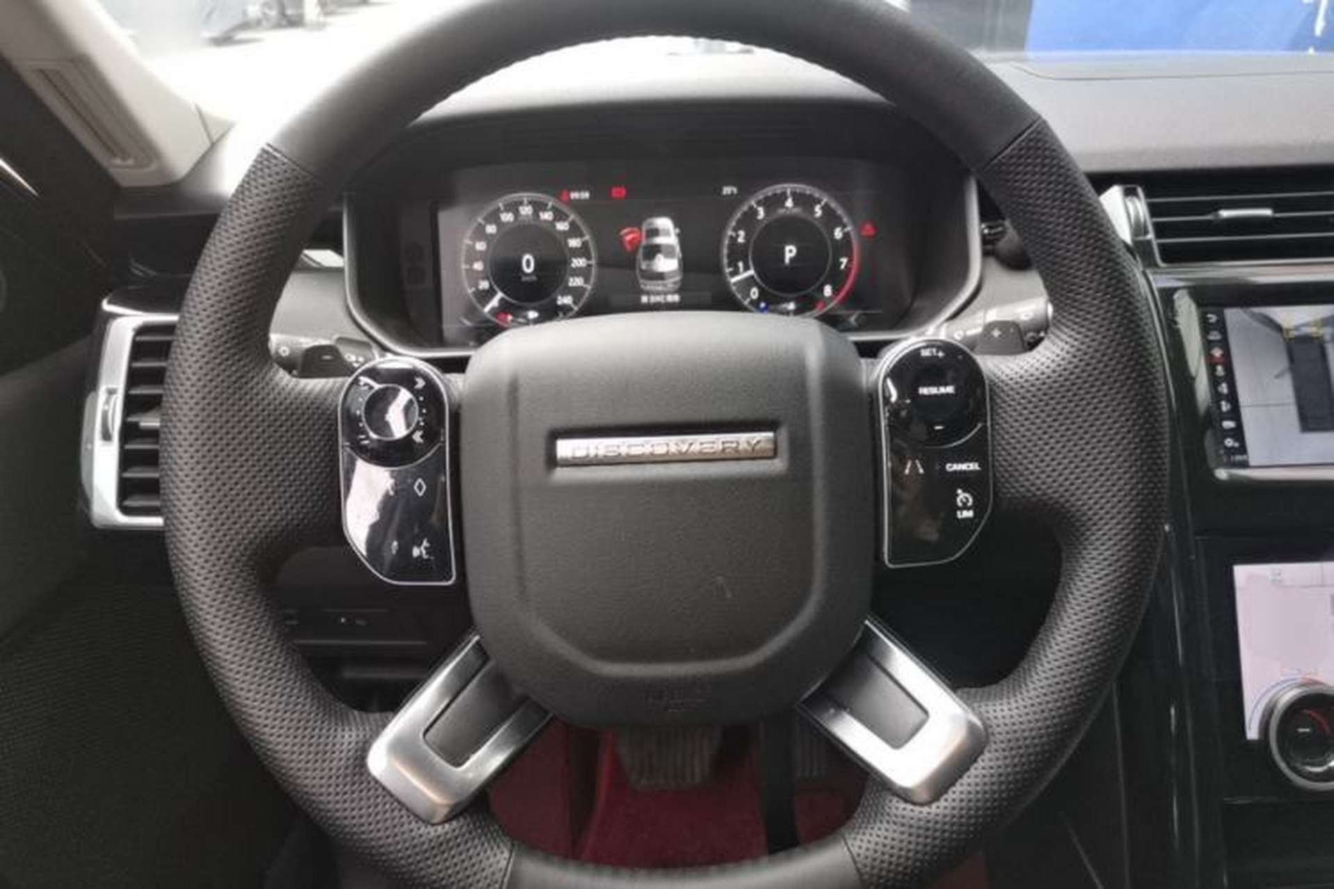 Used Land Rover Discovery 2020 2.0T SE Steering Wheel