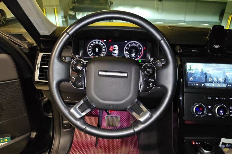 Used Land Rover Discovery 2020 3.0 SC V6 SE Steering Wheel