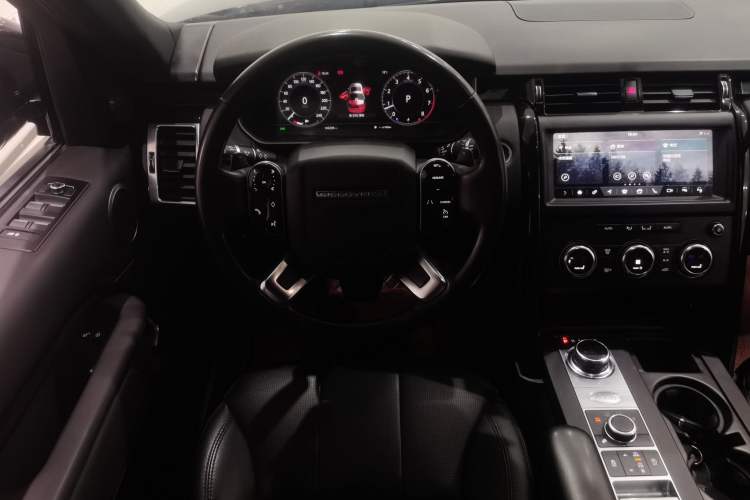 Used Land Rover Discovery 2020 2.0T SE Steering Wheel