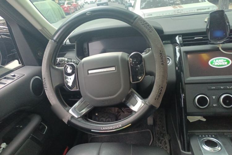 Used Land Rover Discovery 2020 3.0 SC V6 SE Steering Wheel