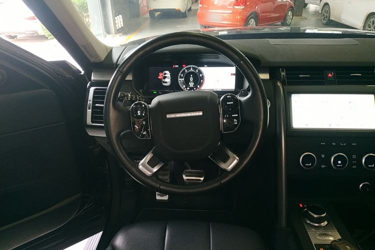 Used Land Rover Discovery 2020 3.0 SC V6 30th Anniversary Special Edition Steering Wheel