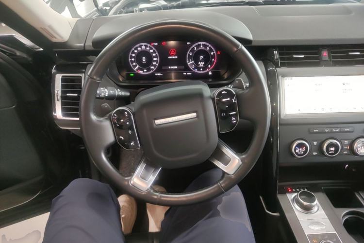 Used Land Rover Discovery 2020 3.0 SC V6 SE Steering Wheel