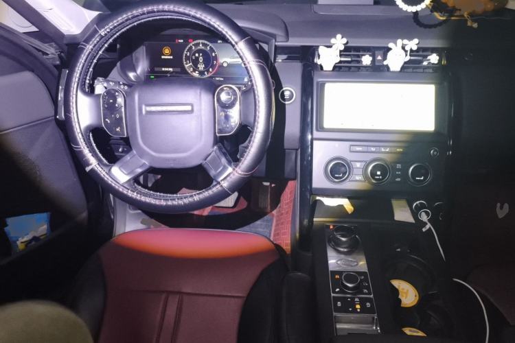 Used Land Rover Discovery 2020 3.0 SC V6 SE Steering Wheel
