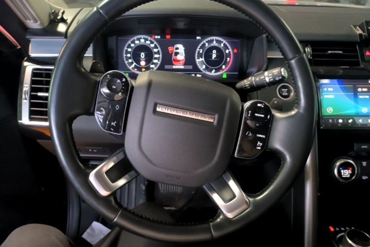 Used Land Rover Discovery 2020 3.0 SC V6 30th Anniversary Special Edition Steering Wheel