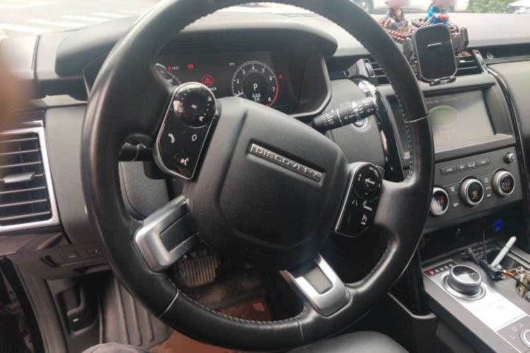 Used Land Rover Discovery 2020 2.0T SE Steering Wheel