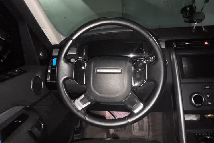 Used Land Rover Discovery 2020 3.0 SC V6 30th Anniversary Special Edition Steering Wheel