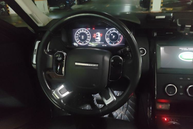 Used Land Rover Discovery 2020 2.0T SE Steering Wheel