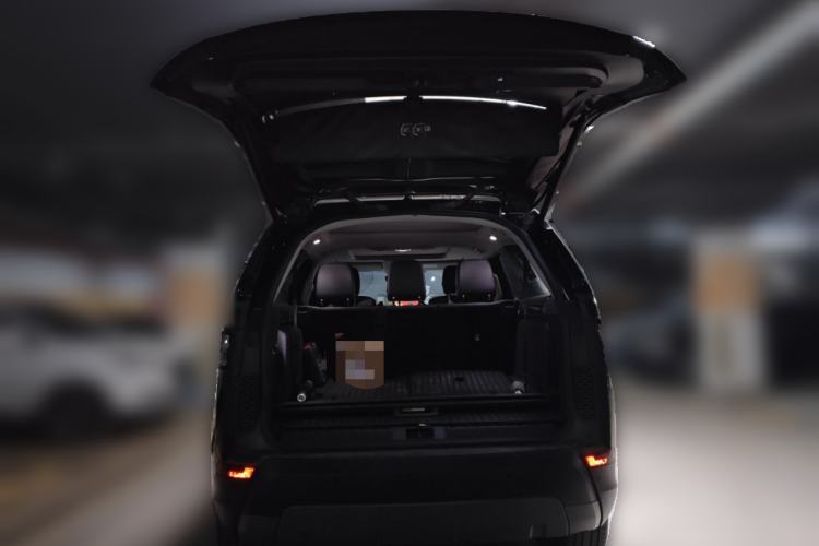 Used Land Rover Discovery 2020 3.0 SC V6 SE Trunk