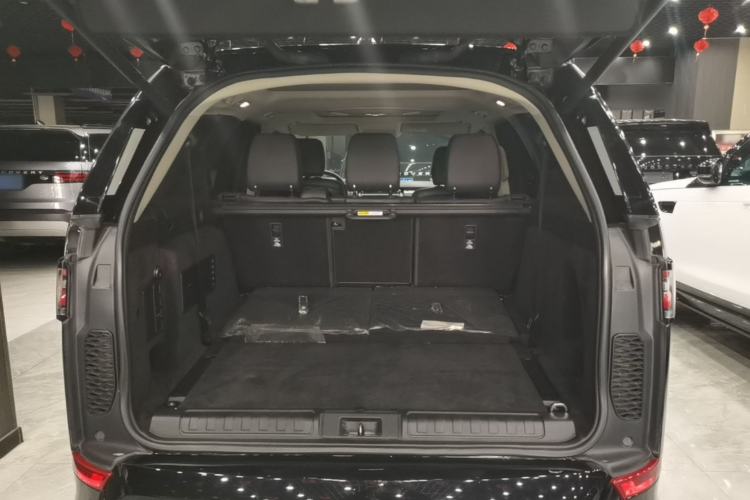 Used Land Rover Discovery 2020 3.0 SC V6 30th Anniversary Special Edition Trunk