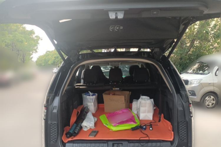 Used Land Rover Discovery 2020 3.0 SC V6 SE Trunk