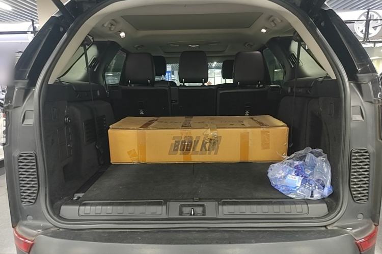 Used Land Rover Discovery 2020 2.0T SE Trunk