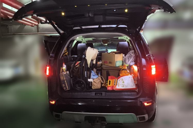 Used Land Rover Discovery 2020 3.0 SC V6 30th Anniversary Special Edition Trunk
