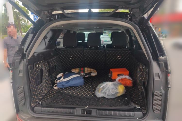 Used Land Rover Discovery 2020 2.0T SE Trunk