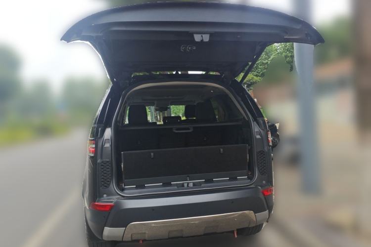 Used Land Rover Discovery 2020 3.0 SC V6 HSE Trunk