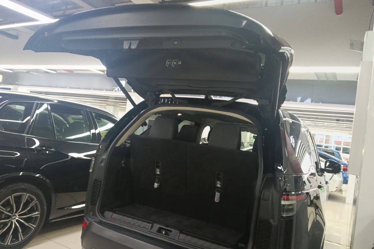 Used Land Rover Discovery 2020 2.0T SE Trunk