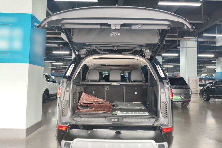 Used Land Rover Discovery 2020 3.0 SC V6 30th Anniversary Special Edition Trunk