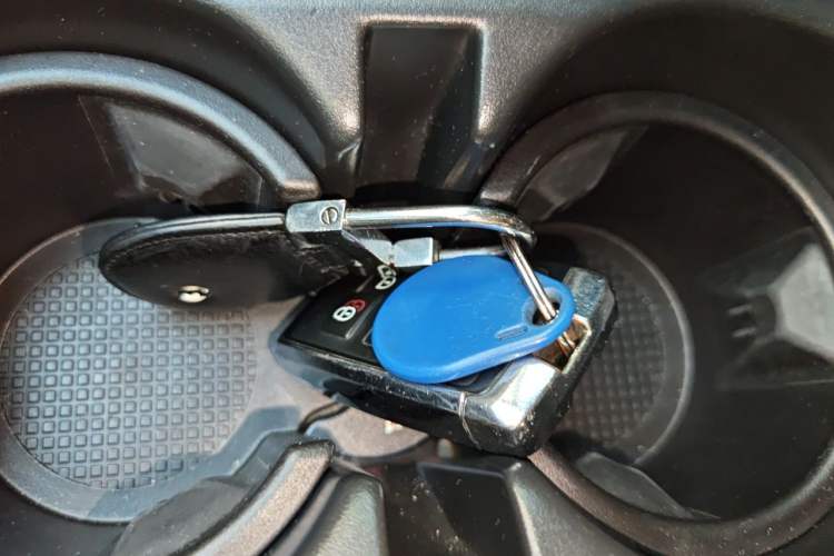 Used Land Rover Discovery 2020 2.0T SE Vehicle Key