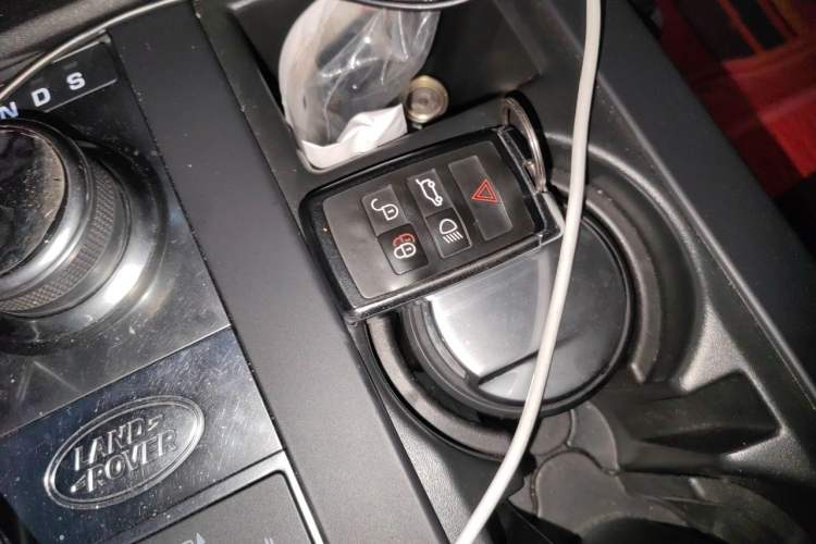 Used Land Rover Discovery 2020 3.0 SC V6 30th Anniversary Special Edition Vehicle Key