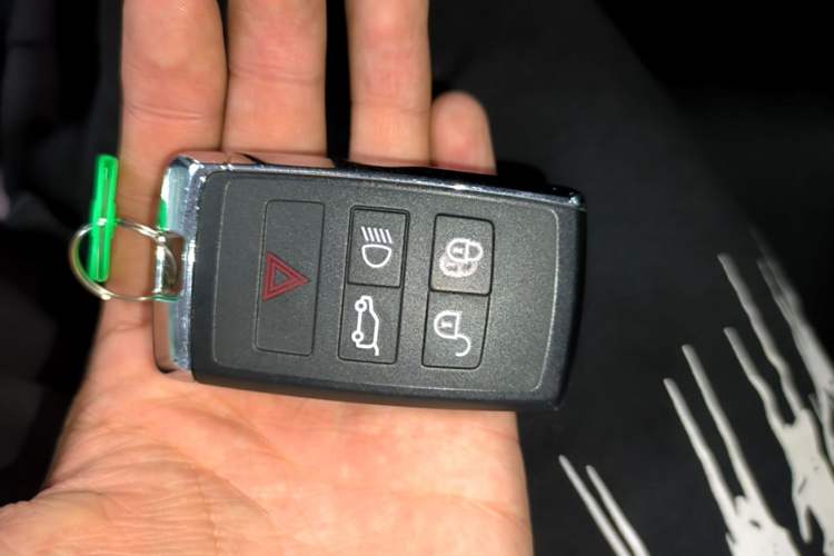 Used Land Rover Discovery 2020 3.0 SC V6 30th Anniversary Special Edition Vehicle Key