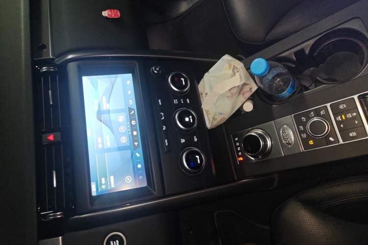 Used Land Rover Discovery 2020 3.0 SC V6 30th Anniversary Special Edition Audio And AC Panel