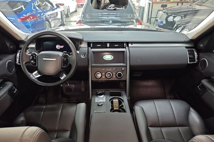 Used Land Rover Discovery 2020 3.0 SC V6 30th Anniversary Special Edition Center Console