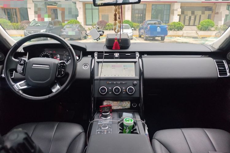 Used Land Rover Discovery 2020 3.0 SC V6 SE Center Console