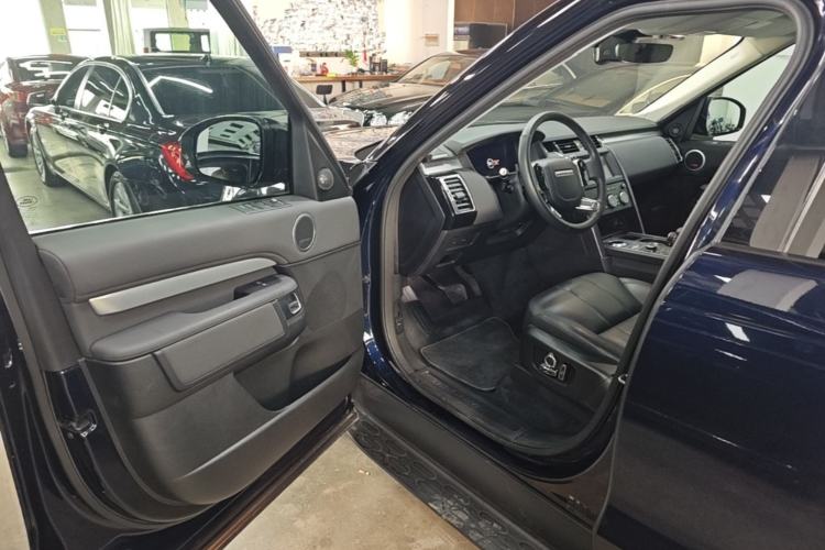 Used Land Rover Discovery 2020 3.0 SC V6 30th Anniversary Special Edition Driver Seat