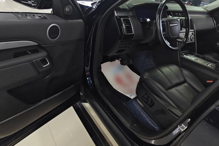 Used Land Rover Discovery 2020 3.0 SC V6 30th Anniversary Special Edition Driver Seat