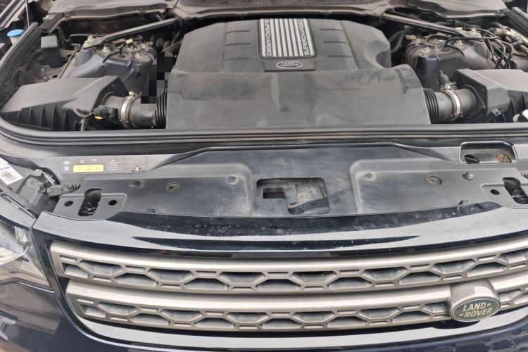 Used Land Rover Discovery 2020 3.0 SC V6 SE Engine Bay