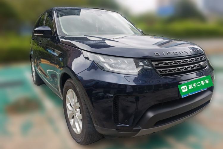 Used Land Rover Discovery 2020 3.0 SC V6 SE Front Right 45 Deg