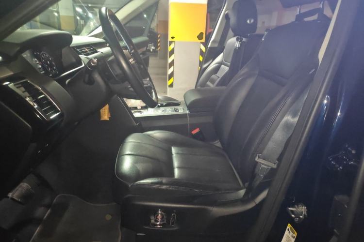 Used Land Rover Discovery 2020 3.0 SC V6 30th Anniversary Special Edition Left Front Seat
