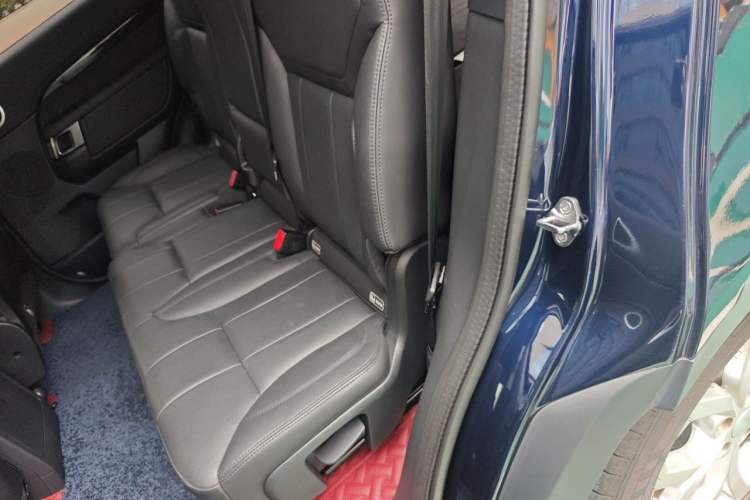 Used Land Rover Discovery 2020 3.0 SC V6 SE Left Rear Seat