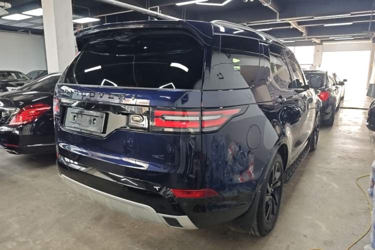 Used Land Rover Discovery 2020 3.0 SC V6 30th Anniversary Special Edition Rear Right 45 Deg