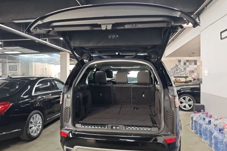 Used Land Rover Discovery 2020 3.0 SC V6 30th Anniversary Special Edition Trunk