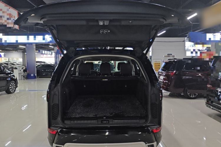 Used Land Rover Discovery 2020 3.0 SC V6 30th Anniversary Special Edition Trunk