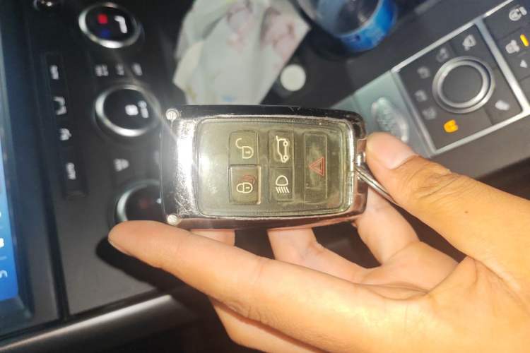 Used Land Rover Discovery 2020 3.0 SC V6 30th Anniversary Special Edition Vehicle Key