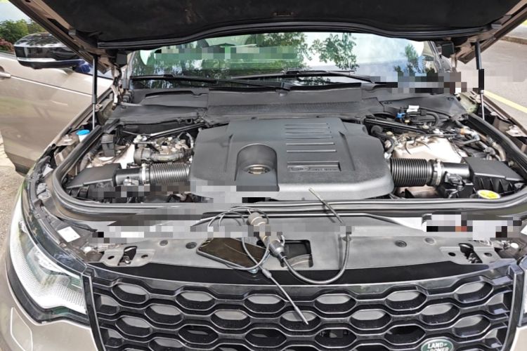 Used Land Rover Discovery 2020 3.0 SC V6 HSE Engine Bay