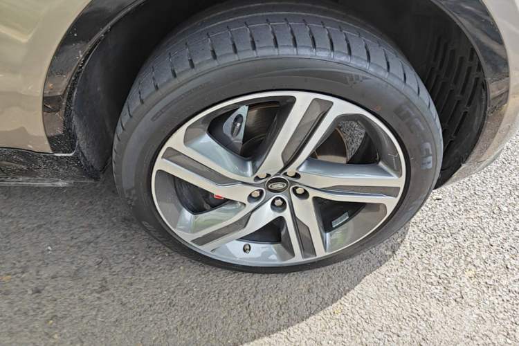 Used Land Rover Discovery 2020 3.0 SC V6 HSE Right Front Wheel Hub